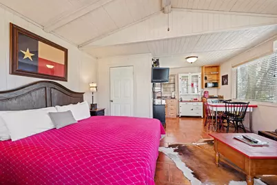 105 E Creek St, Fredericksburg, TX 78624 - Photo 29