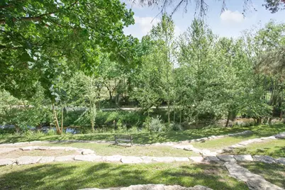 105 E Creek St, Fredericksburg, TX 78624 - Photo 5