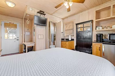 105 E Creek St, Fredericksburg, TX 78624 - Photo 35