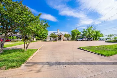 204 W Windcrest Dr, Fredericksburg, TX 78624 - Photo 5