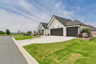 724 Grace Ln, Fredericksburg, TX 78624 - Photo 45