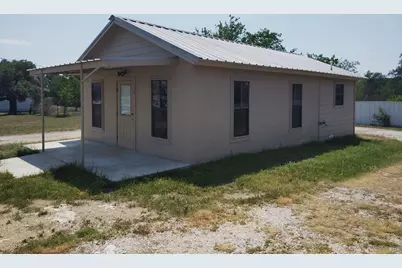 306 N West St, Burnet, TX 78611 - Photo 9