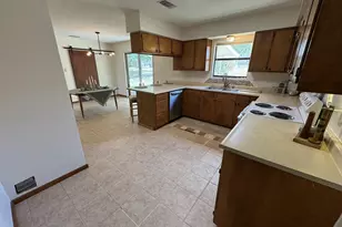 1011 Ave C, Fredericksburg, TX 78624 - Photo 9