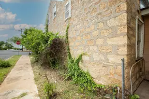 602 W Austin St, Fredericksburg, TX 78624 - Photo 19