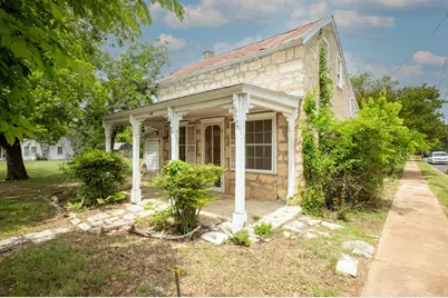 602 W Austin St, Fredericksburg, TX 78624 - Photo 15