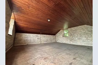 602 W Austin St, Fredericksburg, TX 78624 - Photo 9