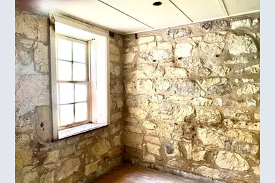 602 W Austin St, Fredericksburg, TX 78624 - Photo 11