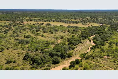 000 N County Rd 402, Llano, TX 78643 - Photo 13
