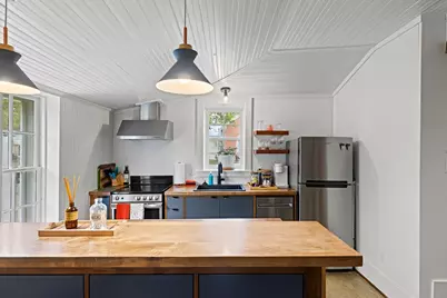 223 W Creek St, Fredericksburg, TX 78624 - Photo 13