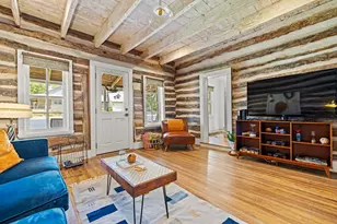 223 W Creek St, Fredericksburg, TX 78624 - Photo 9