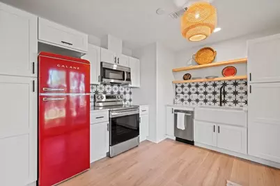 512 W Pecan Dr, Johnson City, TX 78636 - Photo 7