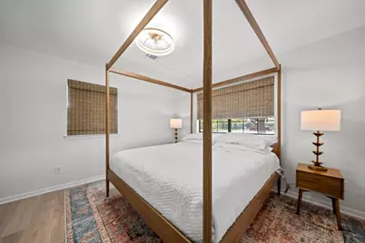 512 W Pecan Dr, Johnson City, TX 78636 - Photo 9