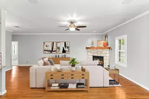 605 Persimmon Ct, Fredericksburg, TX 78624 - Photo 7