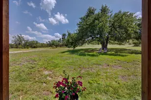 905 Thriving Oak Dr, Fredericksburg, TX 78624 - Photo 29