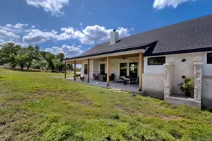 905 Thriving Oak Dr, Fredericksburg, TX 78624 - Photo 25