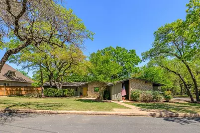 202 Tanglewood Dr, Fredericksburg, TX 78624 - Photo 3