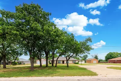 134 Bobbie Lynn St, Harper, TX 78631 - Photo 3