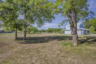 117 Settlement Dr, Fredericksburg, TX 78624 - Photo 1