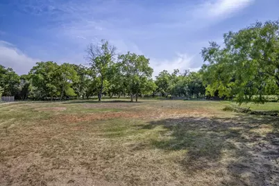 117 Settlement Dr, Fredericksburg, TX 78624 - Photo 3