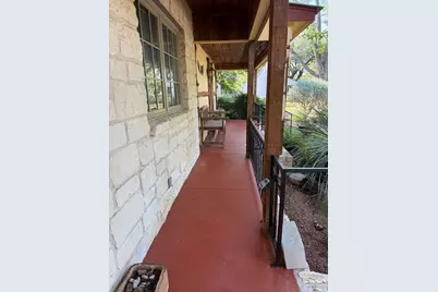 516 W Creek St, Fredericksburg, TX 78624 - Photo 5