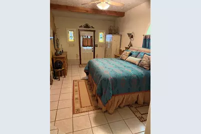 516 W Creek St, Fredericksburg, TX 78624 - Photo 17