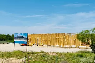 50 Baxter Blvd, Fredericksburg, TX 78624 - Photo 9