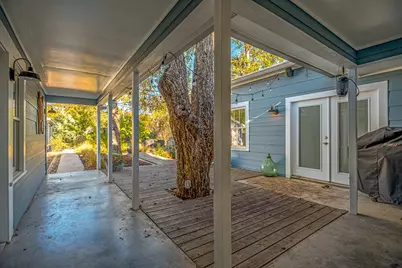 206 W Burbank St, Fredericksburg, TX 78624 - Photo 19