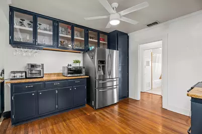 206 W Burbank St, Fredericksburg, TX 78624 - Photo 11