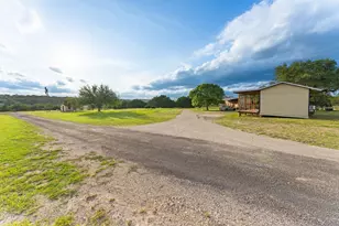5996 Ranch Rd 1376, Fredericksburg, TX 78624 - Photo 17