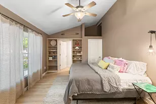 305 N Elk St, Fredericksburg, TX 78624 - Photo 13