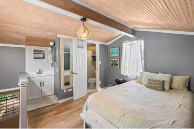 305 N Elk St, Fredericksburg, TX 78624 - Photo 27