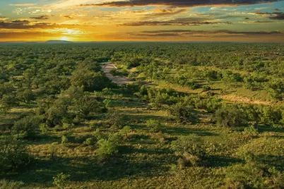 000 County Rd 102, Llano, TX 78643 - Photo 37