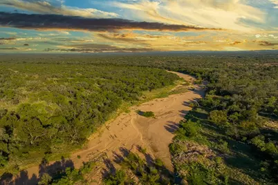 000 County Rd 102, Llano, TX 78643 - Photo 35