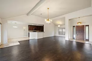 215 Maverick Cir S, Horseshoe Bay, TX 78657 - Photo 7