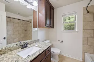 215 Maverick Cir S, Horseshoe Bay, TX 78657 - Photo 27