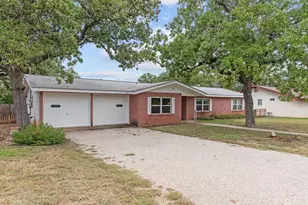 1206 Crenwelge Dr, Fredericksburg, TX 78624 - Photo 1