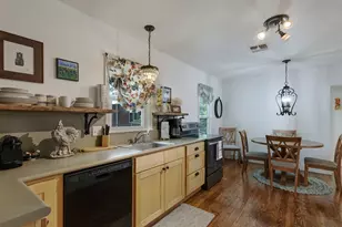 305 S Bowie, Fredericksburg, TX 78624 - Photo 11