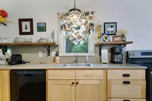 305 S Bowie, Fredericksburg, TX 78624 - Photo 19