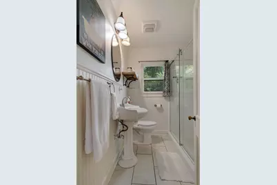 305 S Bowie, Fredericksburg, TX 78624 - Photo 17