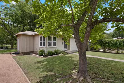 305 S Bowie, Fredericksburg, TX 78624 - Photo 1