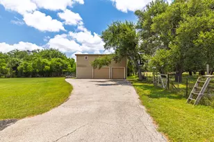 479 Park Rd 23, Blanco, TX 78060 - Photo 17