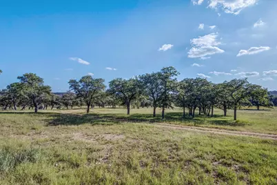 451 Achtzehn Rd, Fredericksburg, TX 78624 - Photo 9