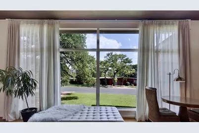 207 Walnut St, Fredericksburg, TX 78624 - Photo 5