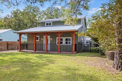 313 W Hackberry, Fredericksburg, TX 78624 - Photo 3