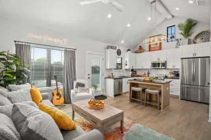 930 S Eagle St, Fredericksburg, TX 78624 - Photo 7