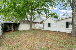 420 S Milam St, Fredericksburg, TX 78624 - Photo 27