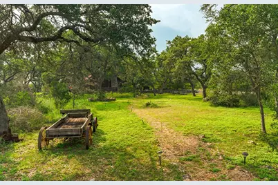 1218 Oakwood Loop, Wimberley, TX 78676 - Photo 33