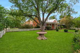 509 W Austin St, Fredericksburg, TX 78624 - Photo 49