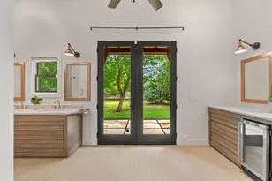 509 W Austin St, Fredericksburg, TX 78624 - Photo 33