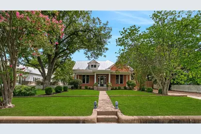 509 W Austin St, Fredericksburg, TX 78624 - Photo 43